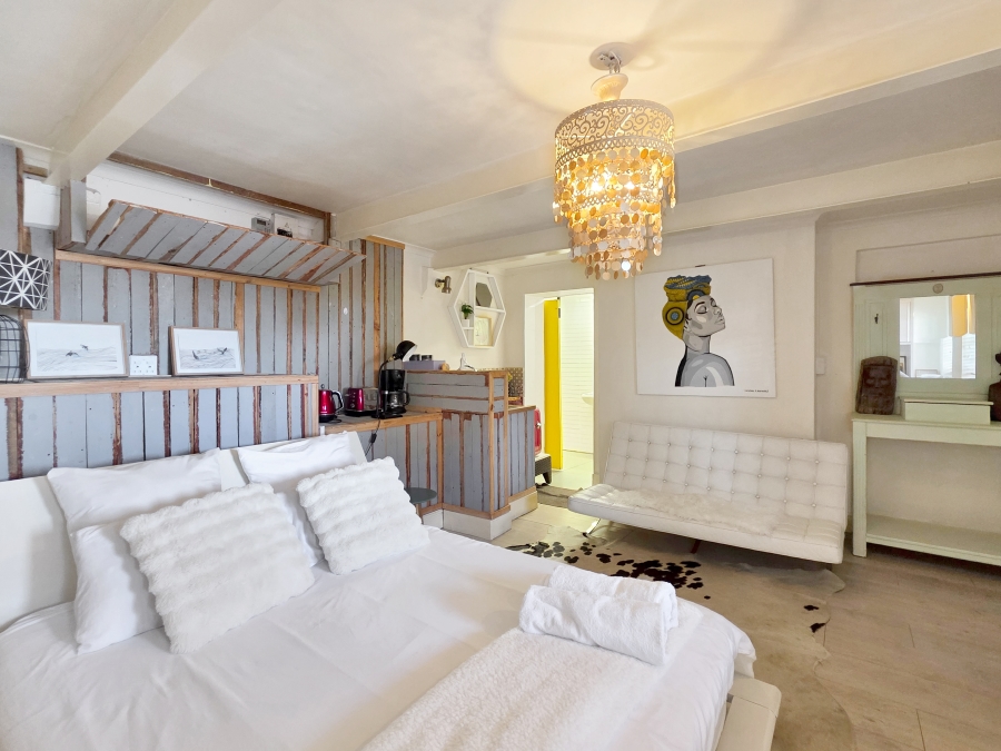 12 Bedroom Property for Sale in Camps Bay Western Cape